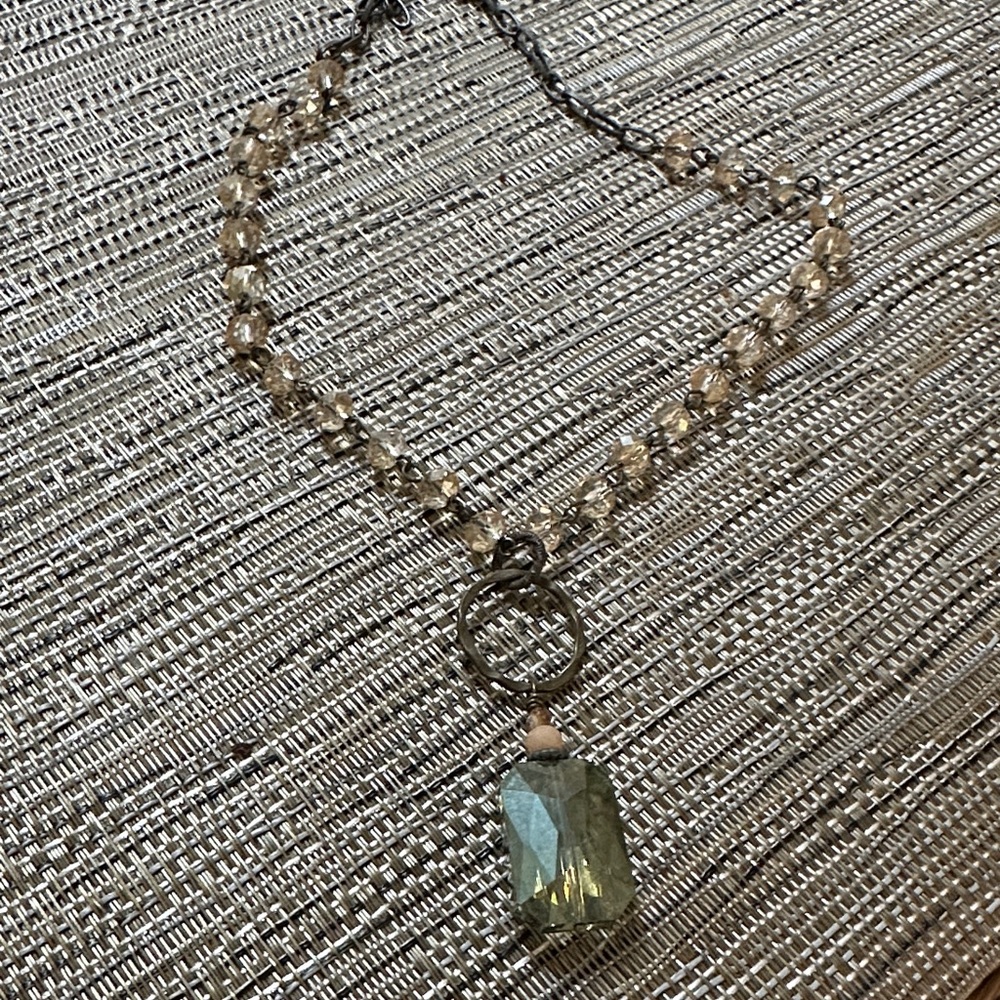 Elegant Crystal Pendant Necklace